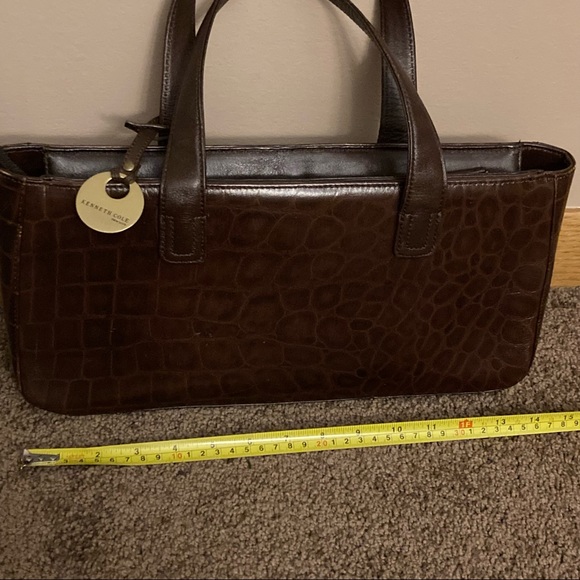 Kenneth Cole Alligator Embossed bag - Picture 4 of 4